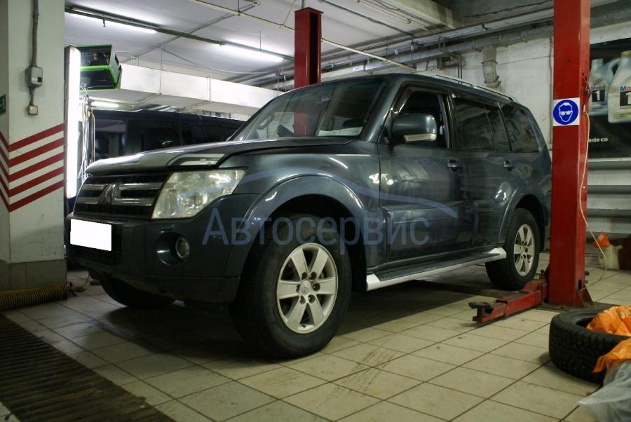 Замена лобового стекла Мицубиси Паджеро в Москве - сеть надежных ...